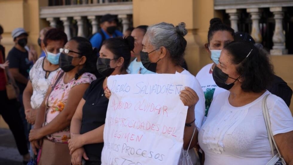 Au Salvador, la guerre contre les gangs menace les libertés