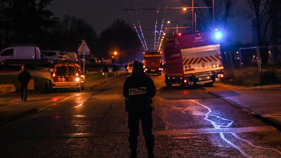 Un violent incendie près de Lyon fait au moins dix morts dont cinq enfants