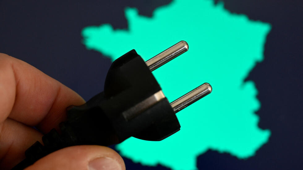 Crise énergétique : en France, une baisse "historique" de l'éclairage public en décembre Crise énergétique : en France, une baisse "historique" de l'éclairage public en décembre