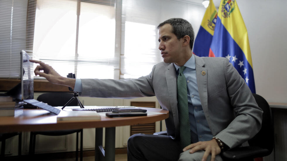 Venezuela : l'opposition divisée met fin au "gouvernement intérimaire" dirigé par Juan Guaido