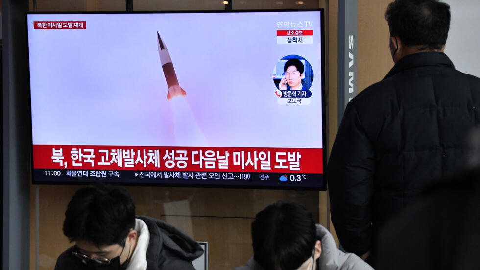 La Corée du Nord démarre la nouvelle année en tension avec le lancement d’un missile balistique La Corée du Nord démarre la nouvelle année en tension avec le lancement d’un missile balistique