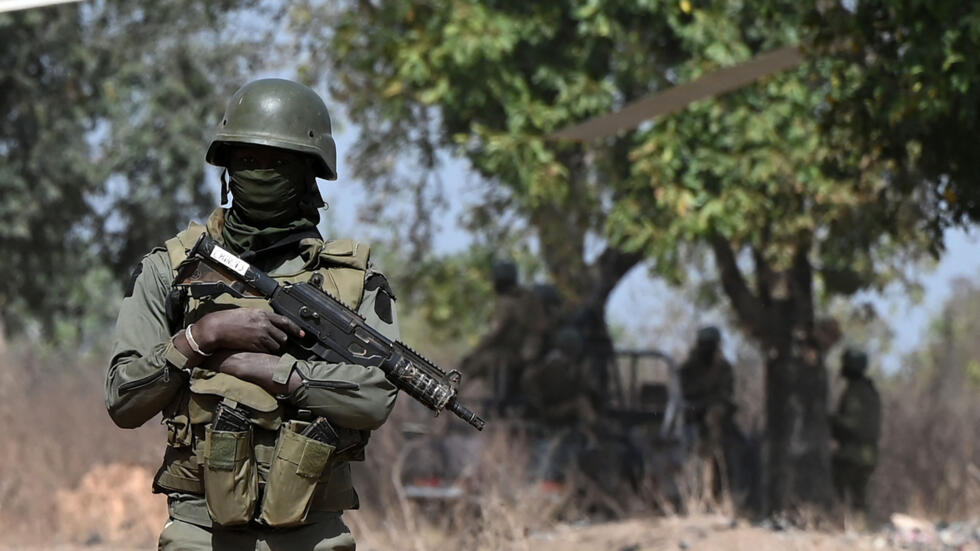 Militaires ivoiriens détenus au Mali : le président du Togo arrive en médiateur à Bamako Militaires ivoiriens détenus au Mali : le président du Togo arrive en médiateur à Bamako