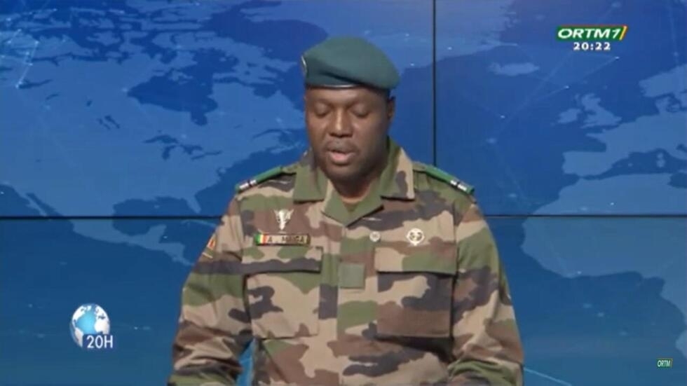 Mali : le président de la transition Assimi Goïta gracie les soldats ivoiriens en détention Mali : le président de la transition Assimi Goïta gracie les soldats ivoiriens en détention