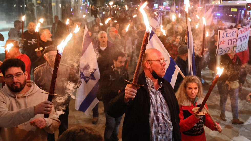 Israël : manifestation contre le gouvernement Netanyahu à Tel-Aviv