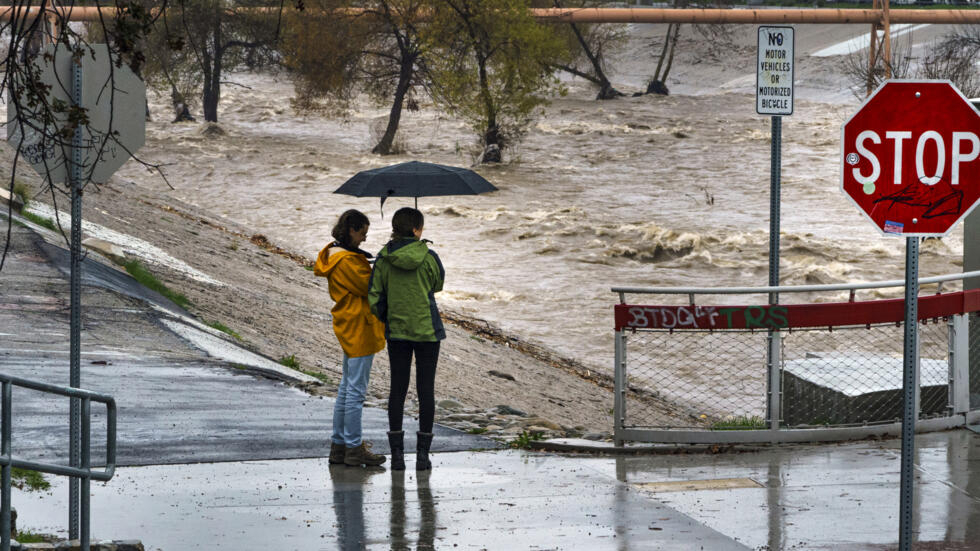 De nouvelles précipitations attendues en Californie, l'état de catastrophe majeure décrété