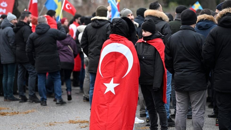 Otan : après une manifestation anti-islam, la Suède "ne doit pas s'attendre au soutien" turc