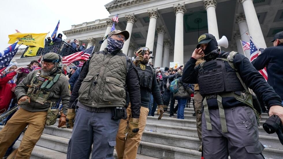 Assaut du Capitole : quatre membres de la milice Oath Keepers reconnus coupables de "sédition"