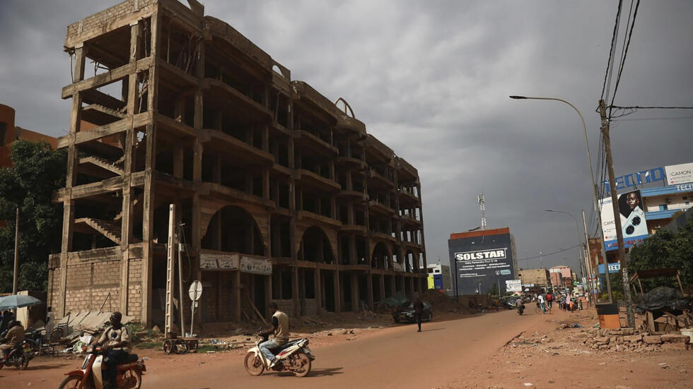 Burkina Faso : la France rappelle son ambassadeur pour "consultations"