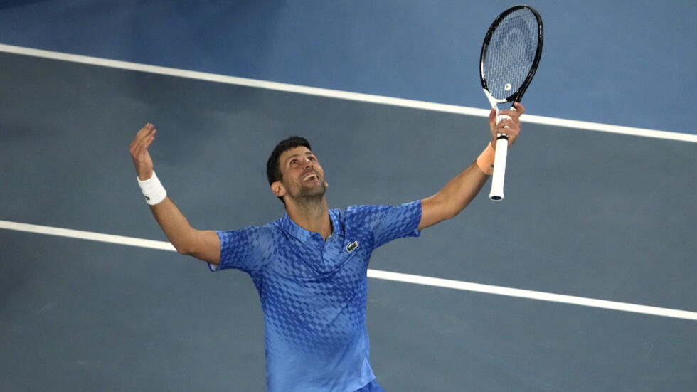 Novak Djokovic remporte son 10e Open d'Australie et égale les 22 Grand Chelem de Rafael Nadal