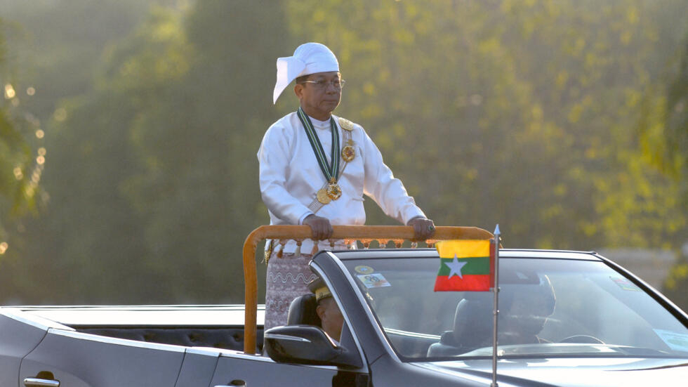 Birmanie : deux ans après le coup d'État, la junte militaire en quête de légitimité Birmanie : deux ans après le coup d'État, la junte militaire en quête de légitimité