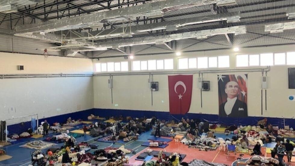 Séismes en Turquie et en Syrie : "Ici, c’est facile d'avoir de l'aide, là-bas c'est impossible" Séismes en Turquie et en Syrie : "Ici, c’est facile d'avoir de l'aide, là-bas c'est impossible"