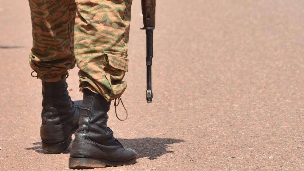 Burkina Faso : plusieurs dizaines de soldats tués en quatre jours dans deux attaques Burkina Faso : plusieurs dizaines de soldats tués en quatre jours dans deux attaques
