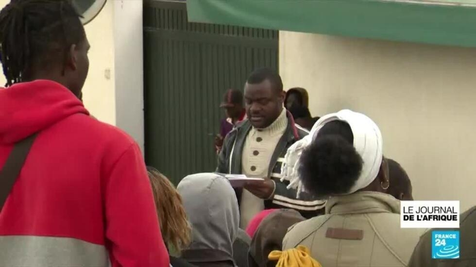 Migrants illégaux fuyant la Tunisie : "Je me sentais tellement heureux ici" Migrants illégaux fuyant la Tunisie : "Je me sentais tellement heureux ici"