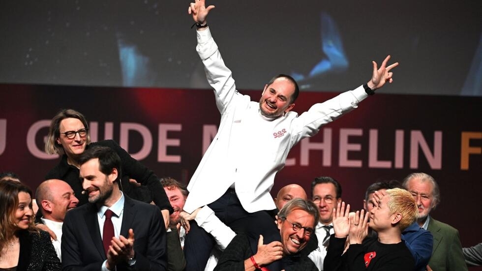 Le chef français Alexandre Couillon, nouveau 3 étoiles du guide Michelin Le chef français Alexandre Couillon, nouveau 3 étoiles du guide Michelin