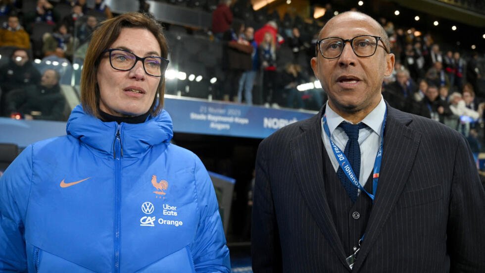 Équipe de France : sur la sellette, Corinne Diacre dénonce une "campagne de dénigrement" Équipe de France : sur la sellette, Corinne Diacre dénonce une "campagne de dénigrement"