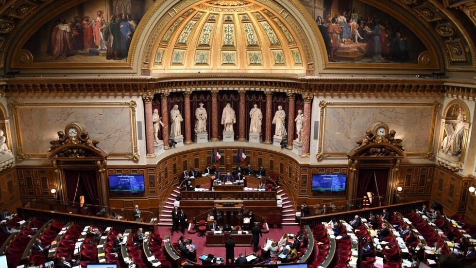 Réforme des retraites : le Sénat approuve l'article sur le recul de l'âge de départ à 64 ans Réforme des retraites : le Sénat approuve l'article sur le recul de l'âge de départ à 64 ans