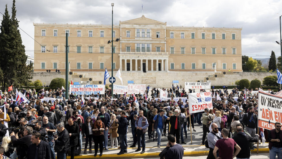 Catastrophe ferroviaire en Grèce : les manifestants réclament des comptes au gouvernement