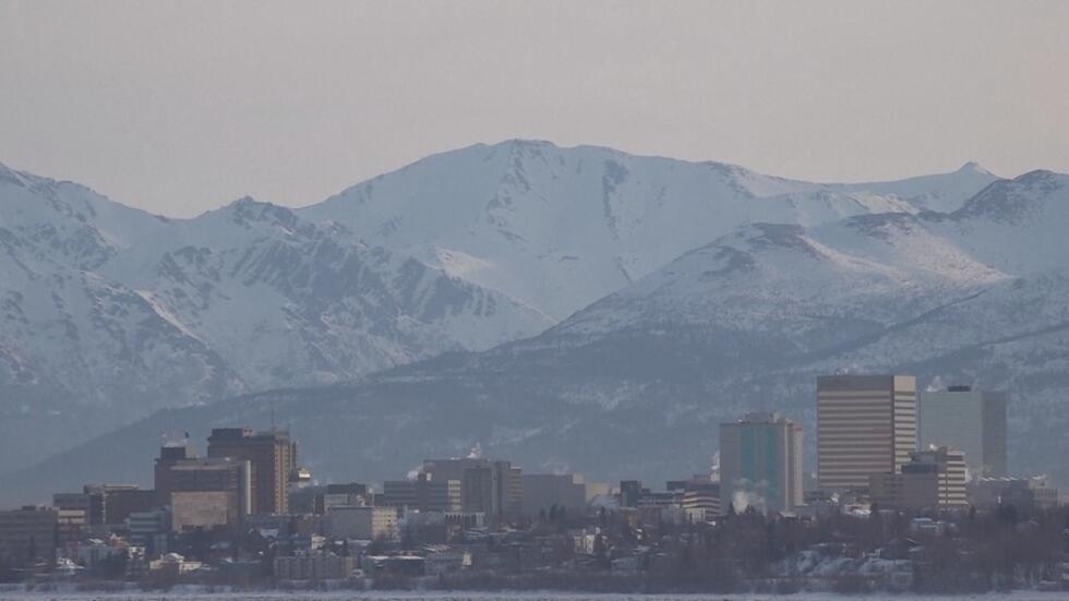 États-Unis : feu vert pour le controversé projet de forage pétrolier Willow en Alaska