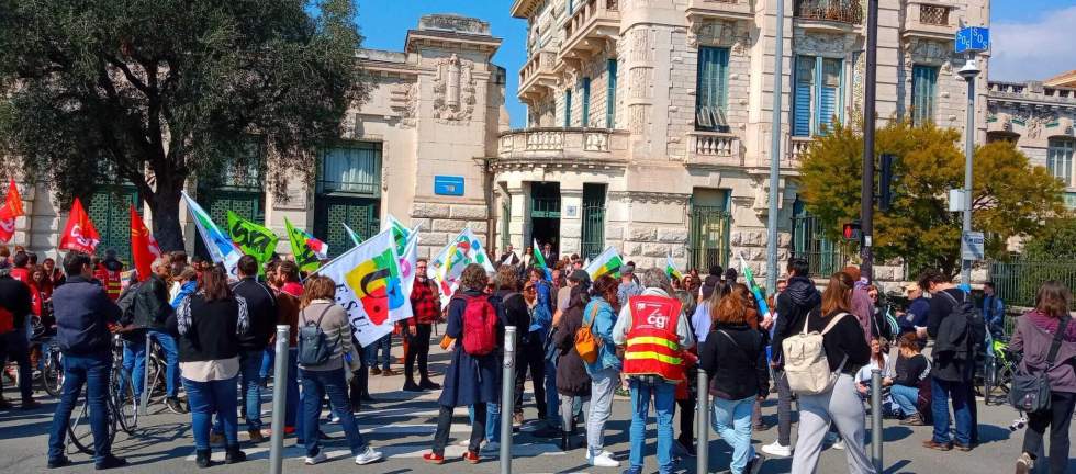 Enseignants contre la réforme des retraites : "Après la sidération du 49.3, la colère monte"