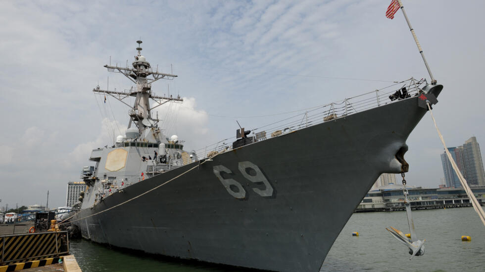 Pékin dit avoir chassé un navire américain en mer de Chine méridionale, Washington dément Pékin dit avoir chassé un navire américain en mer de Chine méridionale, Washington dément