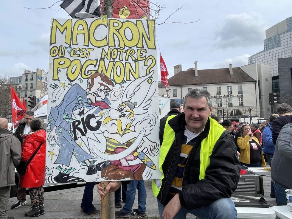 "Il faut tout bloquer !" : à Paris, la colère gronde contre Emmanuel Macron et le gouvernement