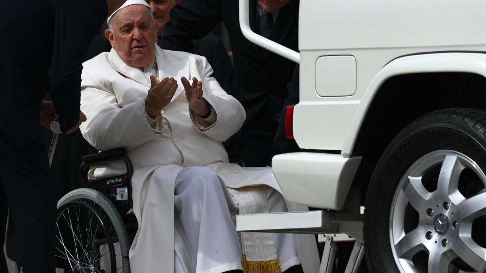 "Nette amélioration" de la santé du pape François, hospitalisé pour une bronchite