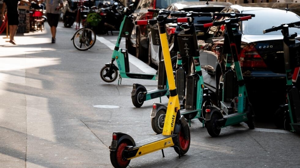 Les trottinettes électriques en libre-service, une mobilité douce pour la planète ?