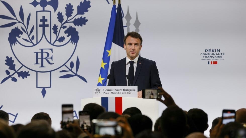 La Chine peut "jouer un rôle majeur" pour "trouver un chemin de paix" en Ukraine, affirme Macron à Pékin La Chine peut "jouer un rôle majeur" pour "trouver un chemin de paix" en Ukraine, affirme Macron à Pékin
