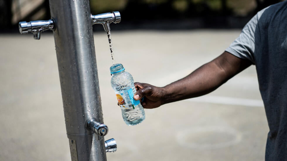 En France, l'eau potable largement contaminée par des résidus d'un fongicide interdit