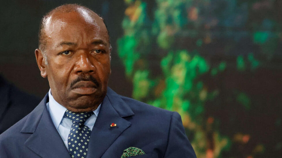 Gabon : le mandat présidentiel réduit de sept à cinq ans Gabon : le mandat présidentiel réduit de sept à cinq ans