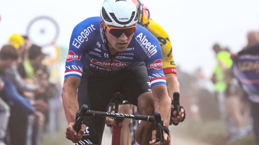 Cyclisme : le Néerlandais Mathieu van der Poel décroche son premier Paris-Roubaix