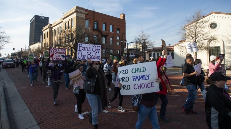 États-Unis : la justice fédérale va saisir la Cour suprême pour "défendre" la pilule abortive