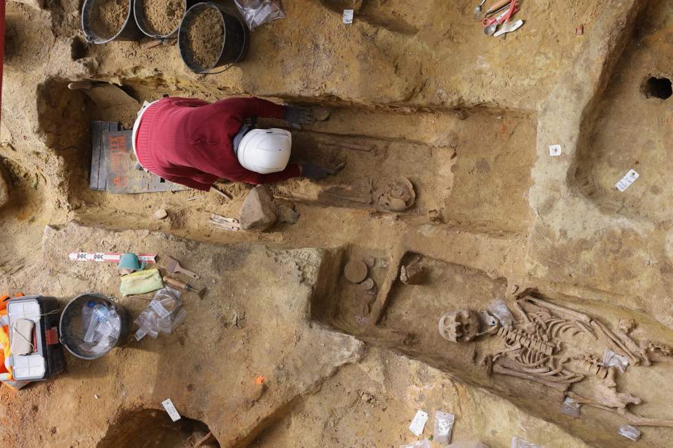 À Paris, les travaux du RER dévoilent une nécropole antique de Lutèce À Paris, les travaux du RER dévoilent une nécropole antique de Lutèce