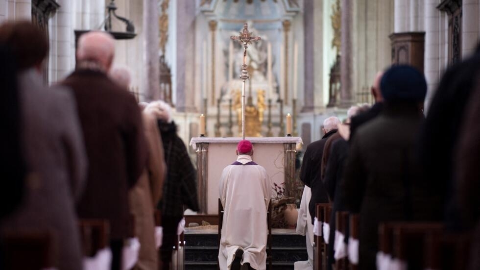 Violences sexuelles : l’Église lance une carte d'identité numérique pour rassurer ses fidèles