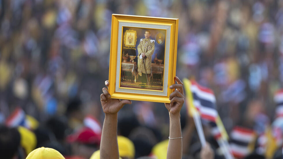 En Thaïlande, une aspiration au changement et un tabou sur la monarchie qui "s'estompe" En Thaïlande, une aspiration au changement et un tabou sur la monarchie qui "s'estompe"