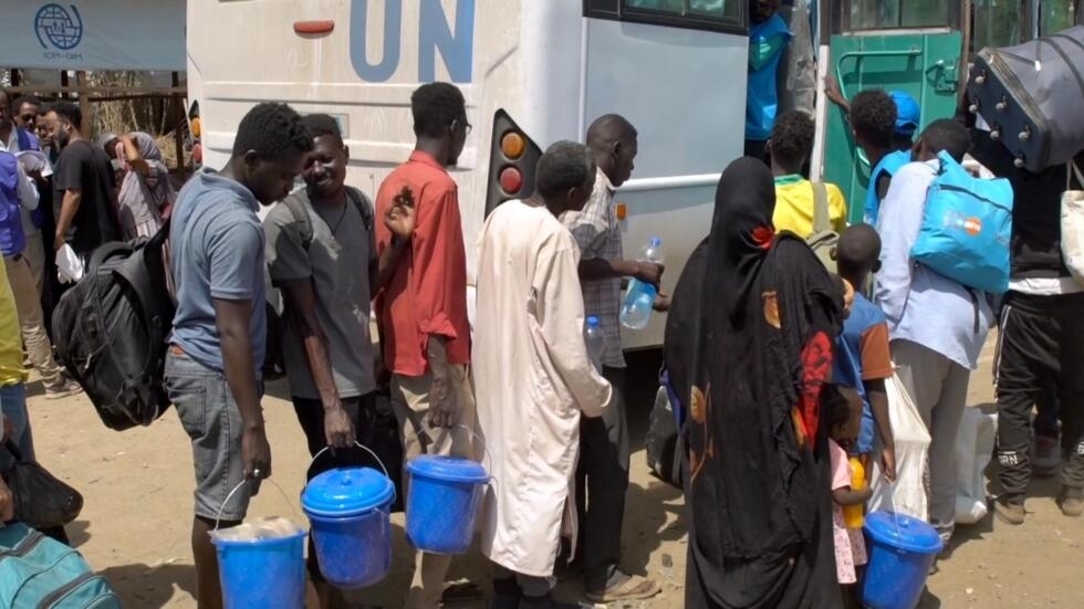 Conflit au Soudan : l'ONU prévoit un million de déplacés, 20 000 personnes fuient en Éthiopie