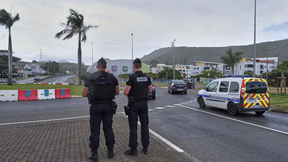 Séisme de 7,7 au sud-est de la Nouvelle-Calédonie, une alerte au tsunami levée Séisme de 7,7 au sud-est de la Nouvelle-Calédonie, une alerte au tsunami levée