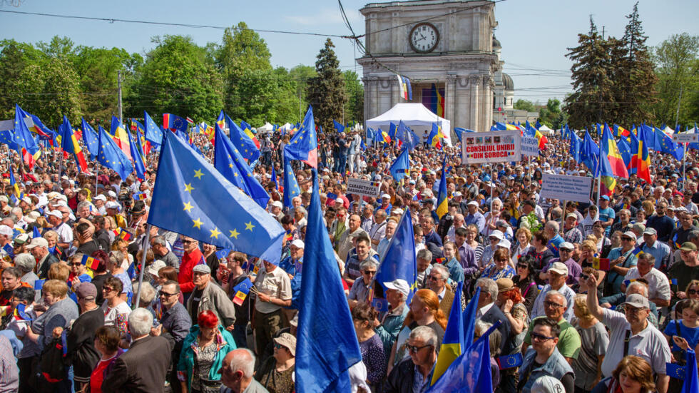 Moldavie : plus de 75 000 personnes rassemblées pour l'entrée dans l'Union européenne Moldavie : plus de 75 000 personnes rassemblées pour l'entrée dans l'Union européenne