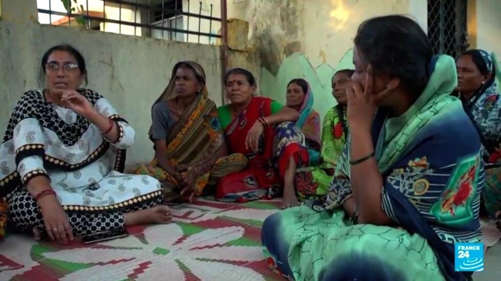 Microfinance en Inde : les femmes des campagnes prises au piège de l'endettement