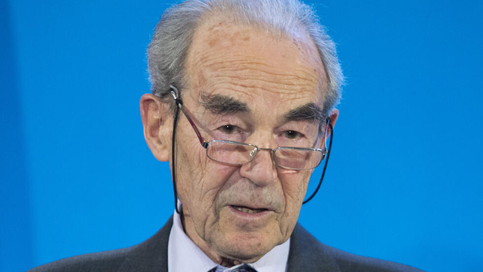 Hommage à Robert Badinter : la famille refuse la présence du RN et de LFI