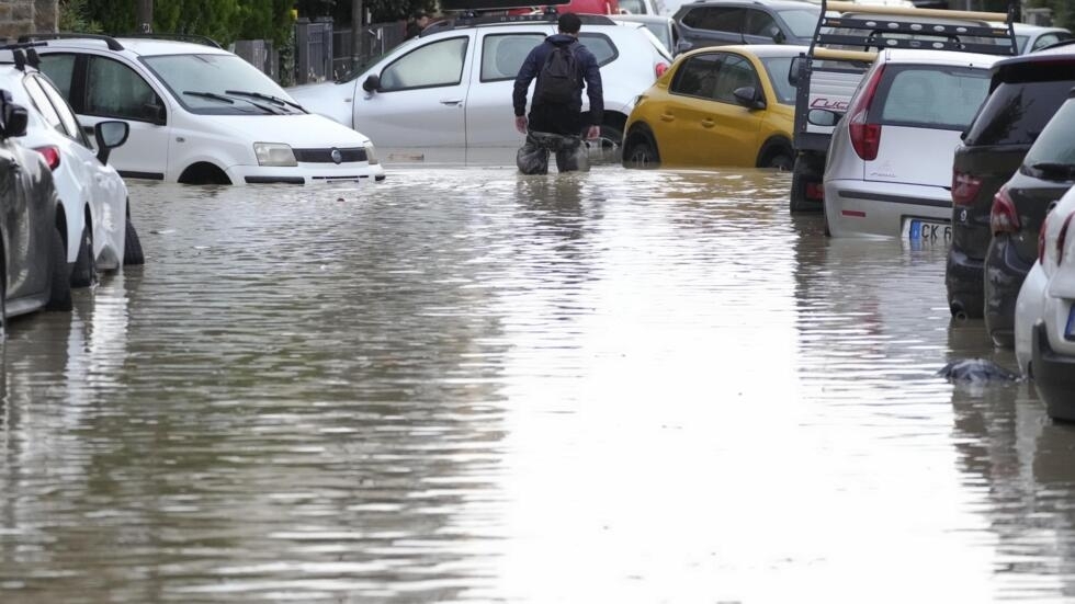 Tempête Ciaran : au moins 16 morts en Europe, l'Italie durement frappée