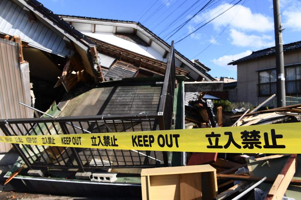 Séismes au Japon : la recherche des disparus se poursuit, le bilan s'alourdit