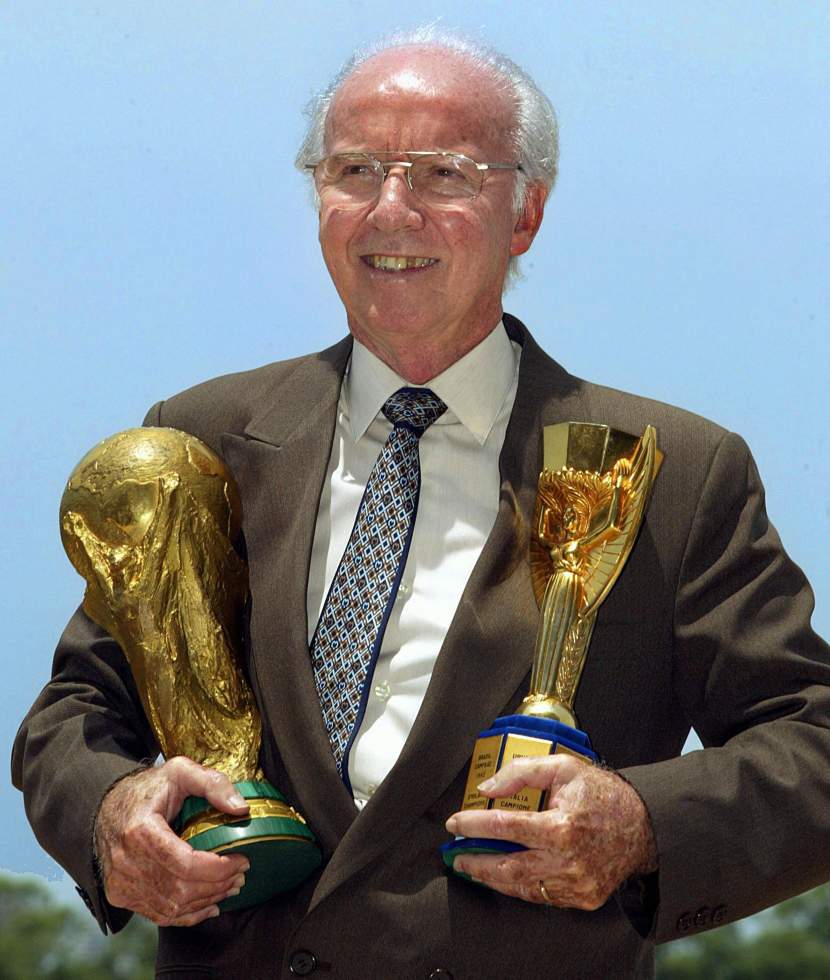 Mario Zagallo, le premier champion du monde de football comme joueur et entraîneur, est mort Mario Zagallo, le premier champion du monde de football comme joueur et entraîneur, est mort