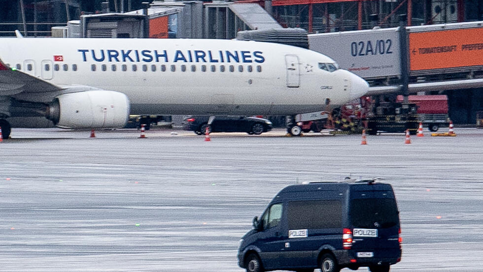 Une prise d'otage à l'aéroport de Hambourg prend fin avec l'arrestation du suspect