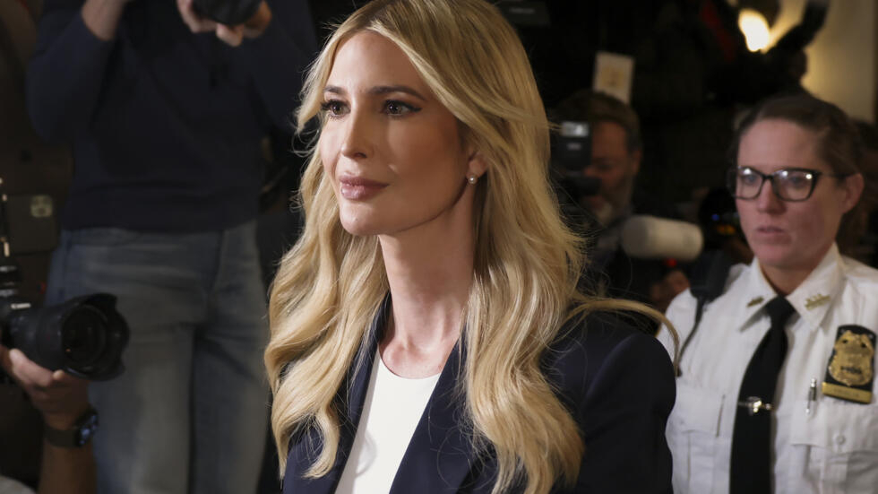 Aux États-Unis, Ivanka Trump prend ses distances au procès de son père pour fraudes