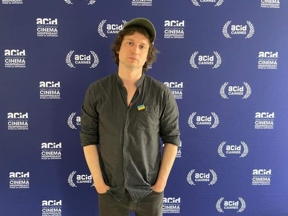 "Pierre, feuille, pistolet" : l’épopée d’un cinéaste polonais à la rescousse des réfugiés ukrainiens "Pierre, feuille, pistolet" : l’épopée d’un cinéaste polonais à la rescousse des réfugiés ukrainiens