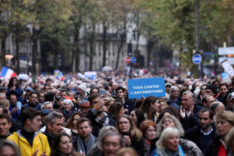 En images : récit d'une journée de mobilisation contre l'antisémitisme