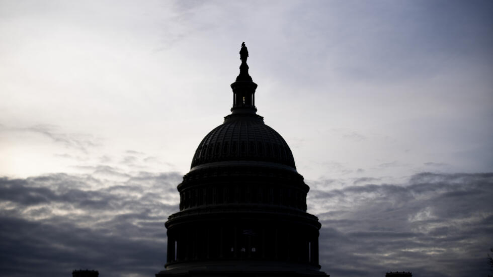 Aux États-Unis, un premier vote au Congrès éloigne le spectre d'un "shutdown"