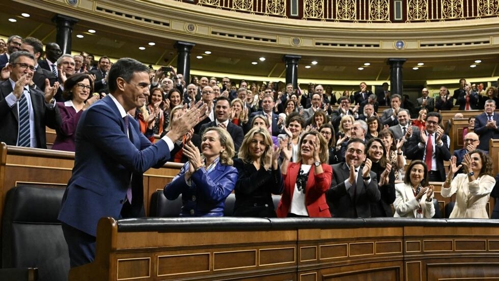 En Espagne, Pedro Sanchez reconduit par le Parlement à la tête du gouvernement En Espagne, Pedro Sanchez reconduit par le Parlement à la tête du gouvernement