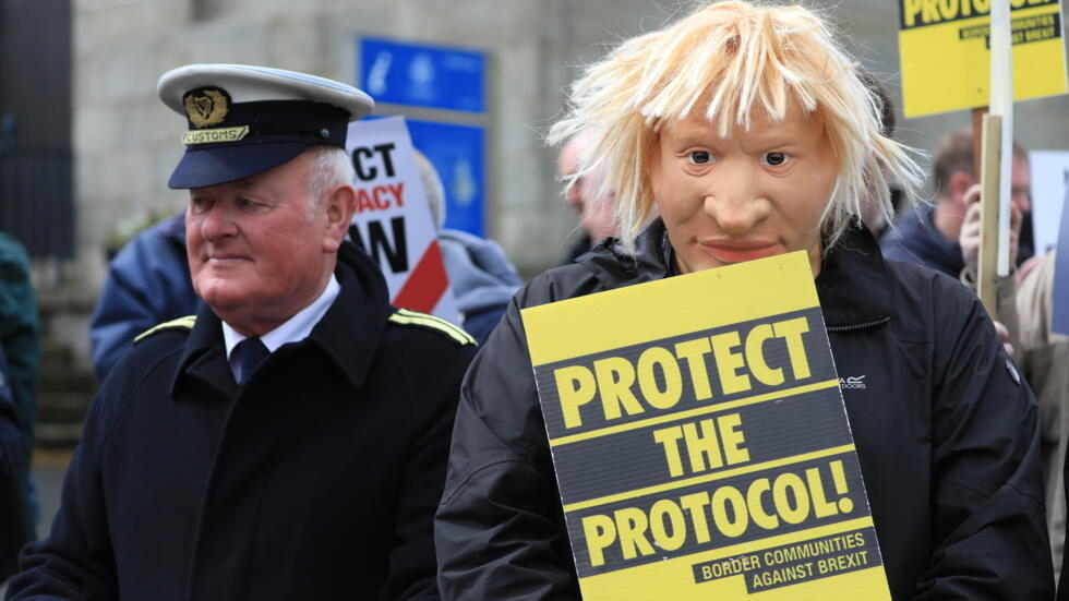En Irlande du Nord, des dizaines de milliers de fonctionnaires en grève en plein blocage politique En Irlande du Nord, des dizaines de milliers de fonctionnaires en grève en plein blocage politique